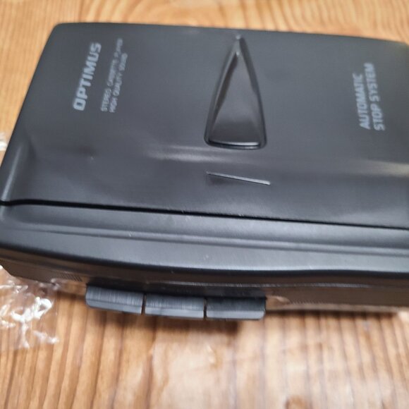Optimus Cassette walkman player (AS IS) - Picture 2 of 4